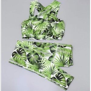 Workout leggings and sports bra